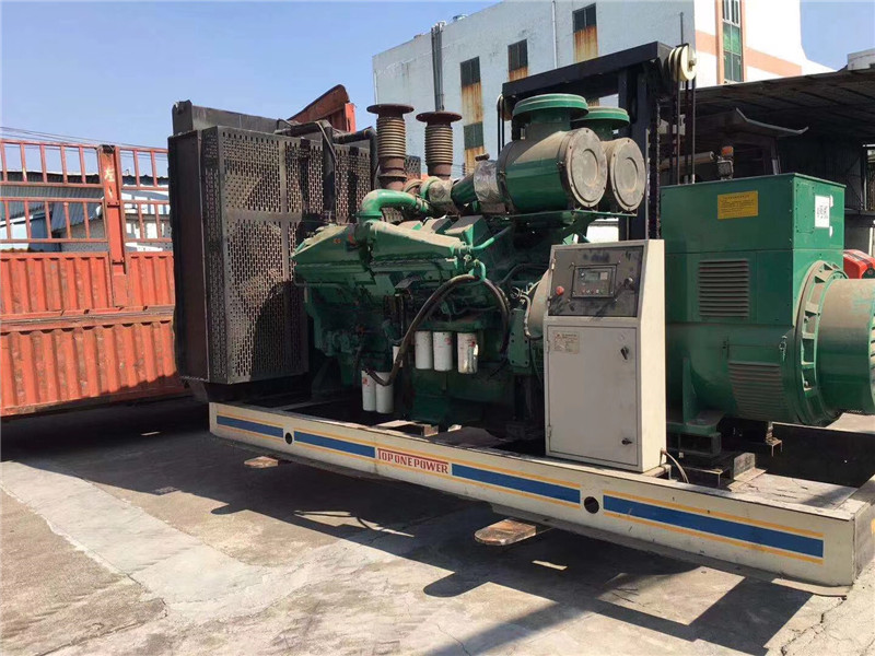 青阳如何判断柴油发电机组的机油温度是否达到了合适的预热温度？